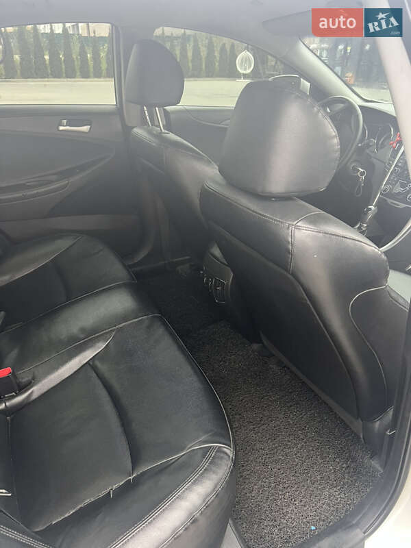Седан Hyundai Sonata 2011 в Тернополе