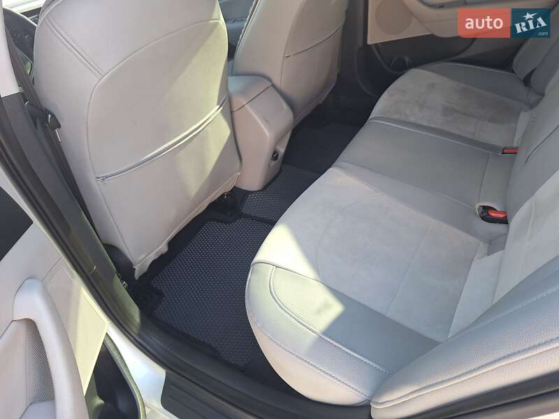 Седан Hyundai Sonata 2016 в Первомайске