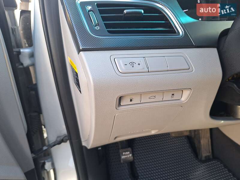 Седан Hyundai Sonata 2016 в Первомайске