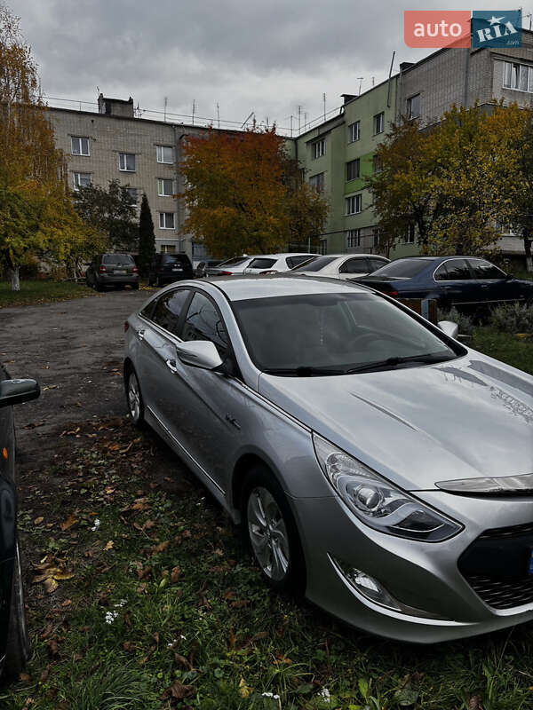 Седан Hyundai Sonata 2013 в Зорі