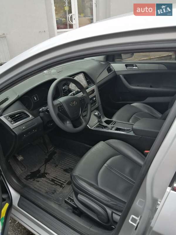 Седан Hyundai Sonata 2015 в Чернигове