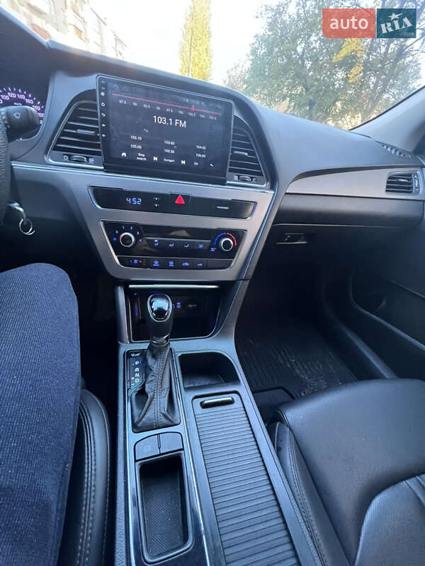 Седан Hyundai Sonata 2015 в Киеве фото 13 Седан Hyundai Sonata 2015 в Киеве