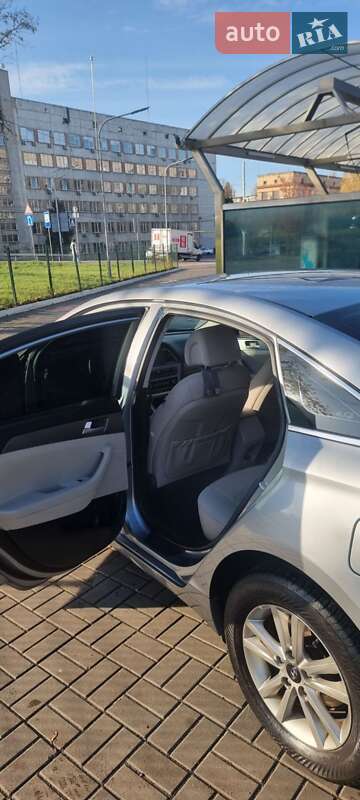 Седан Hyundai Sonata 2015 в Киеве фото 4 Седан Hyundai Sonata 2015 в Киеве