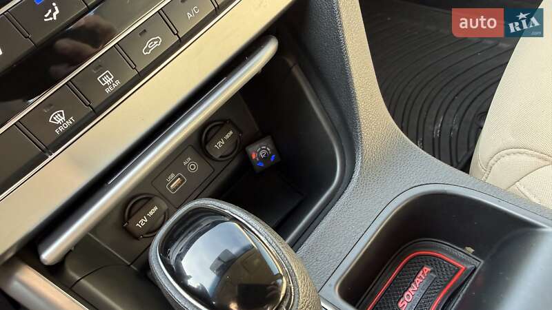 Седан Hyundai Sonata 2015 в Киеве фото 2 Седан Hyundai Sonata 2015 в Киеве