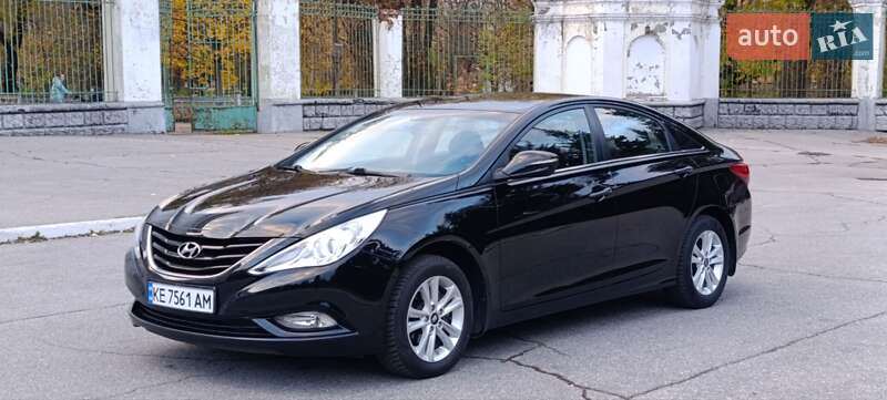 Hyundai Sonata 2011