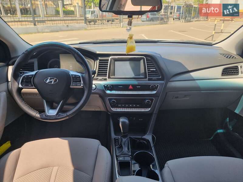 Седан Hyundai Sonata 2018 в Киеве фото 20 Седан Hyundai Sonata 2018 в Киеве