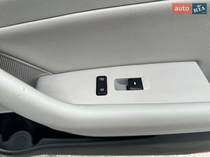 Седан Hyundai Sonata 2017 в Киеве фото 35 Седан Hyundai Sonata 2017 в Киеве