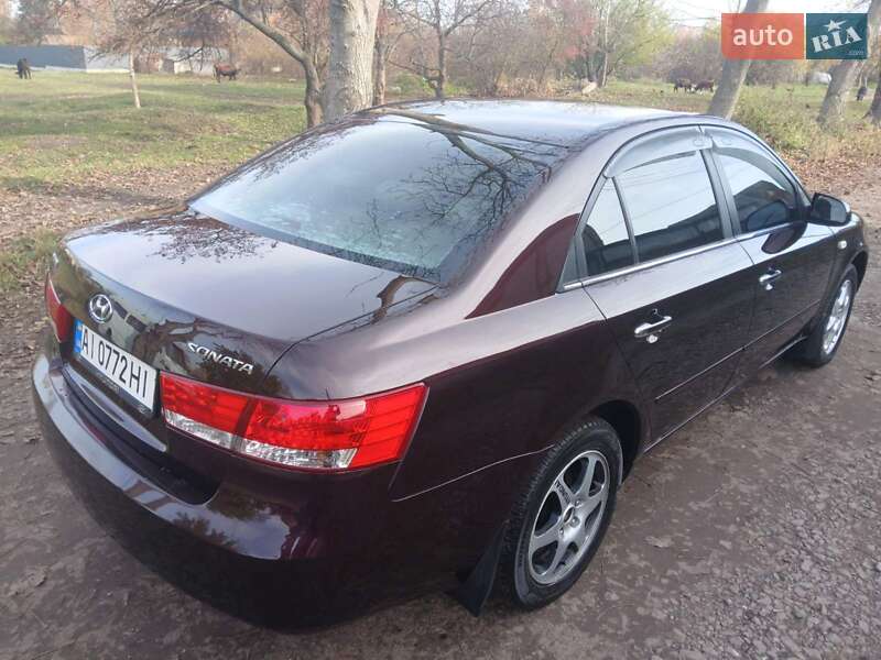 Седан Hyundai Sonata 2006 в Казатине
