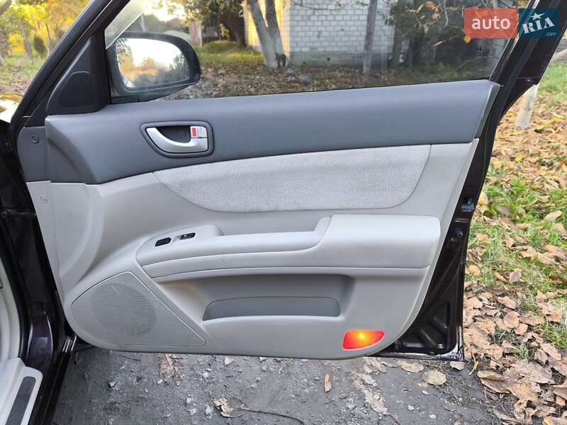 Седан Hyundai Sonata 2006 в Казатине