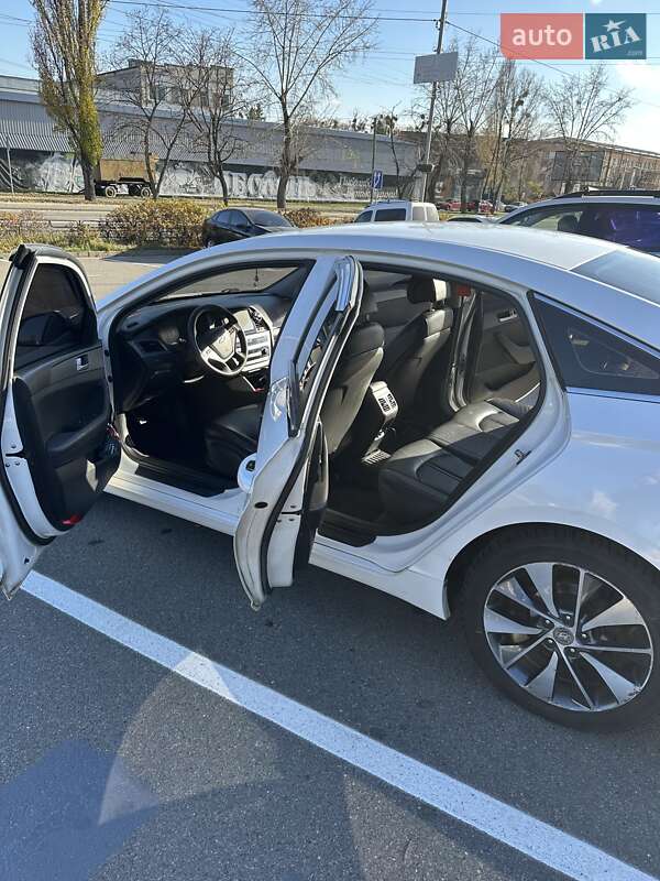 Седан Hyundai Sonata 2014 в Вышгороде