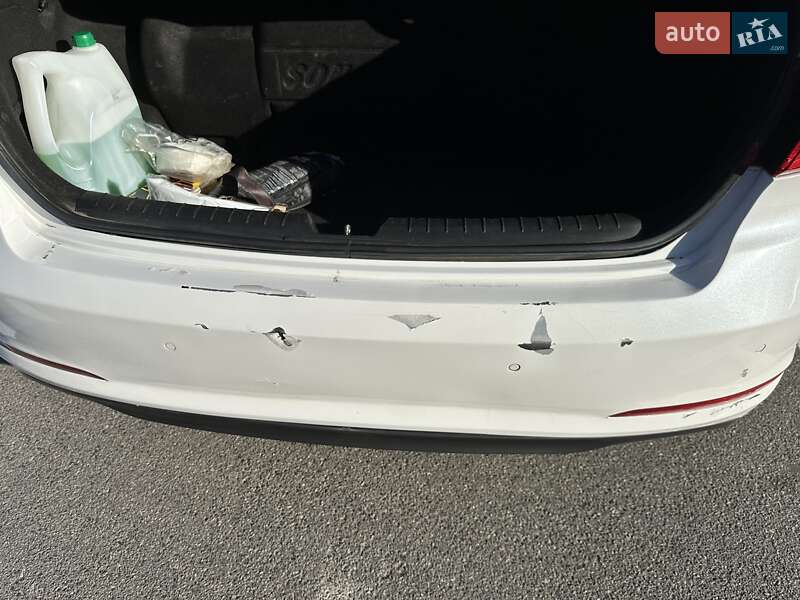 Седан Hyundai Sonata 2014 в Вышгороде