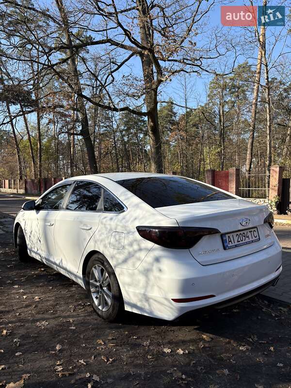 Седан Hyundai Sonata 2015 в Киеве