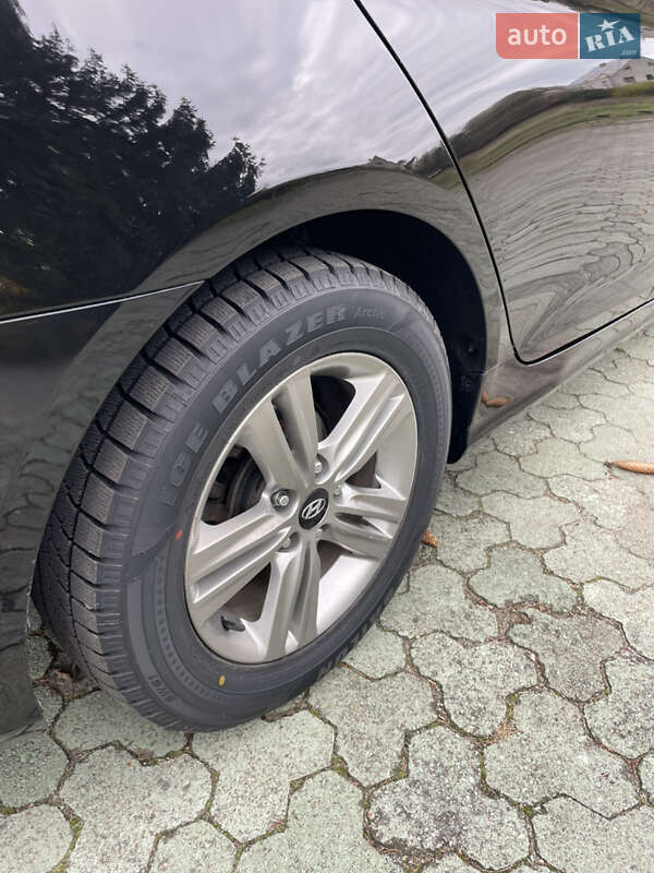 Седан Hyundai Sonata 2014 в Дубно