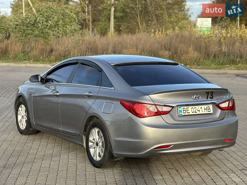 Седан Hyundai Sonata 2010 в Радивилове