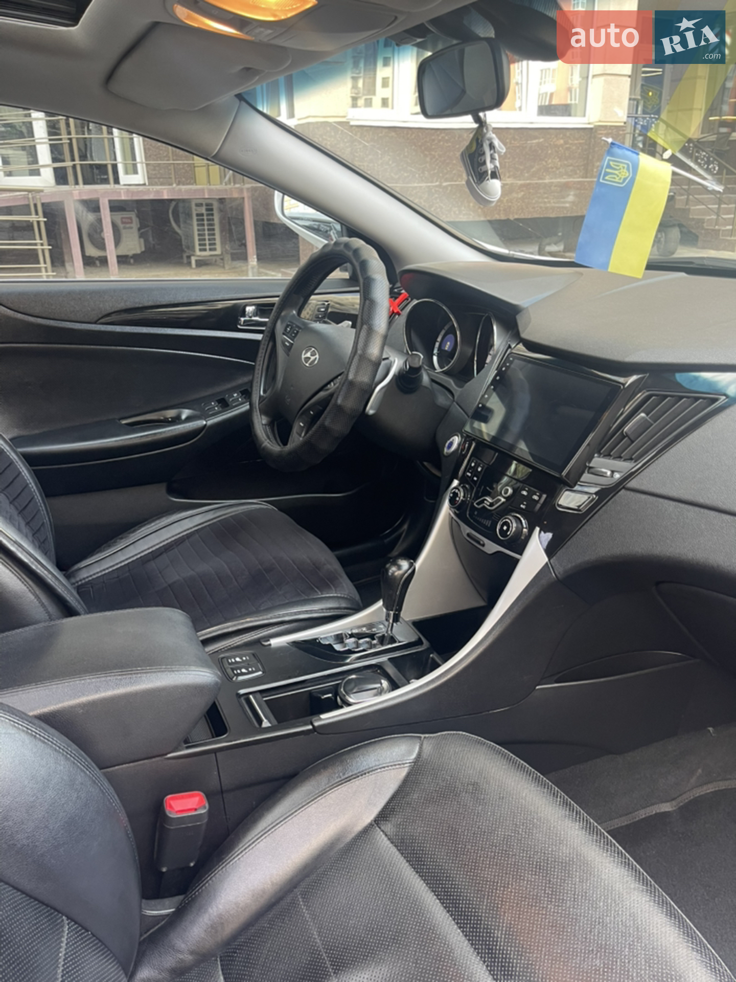 2010 Hyundai Sonata - мініатюра 8