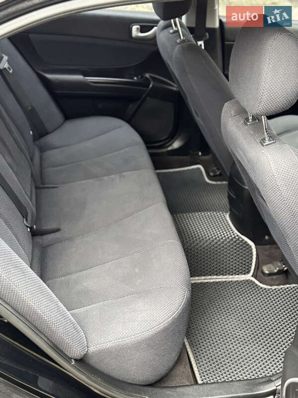 Седан Hyundai Sonata 2007 в Знаменке фото 14 Седан Hyundai Sonata 2007 в Знаменке