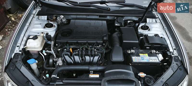 Седан Hyundai Sonata 2009 в Киеве