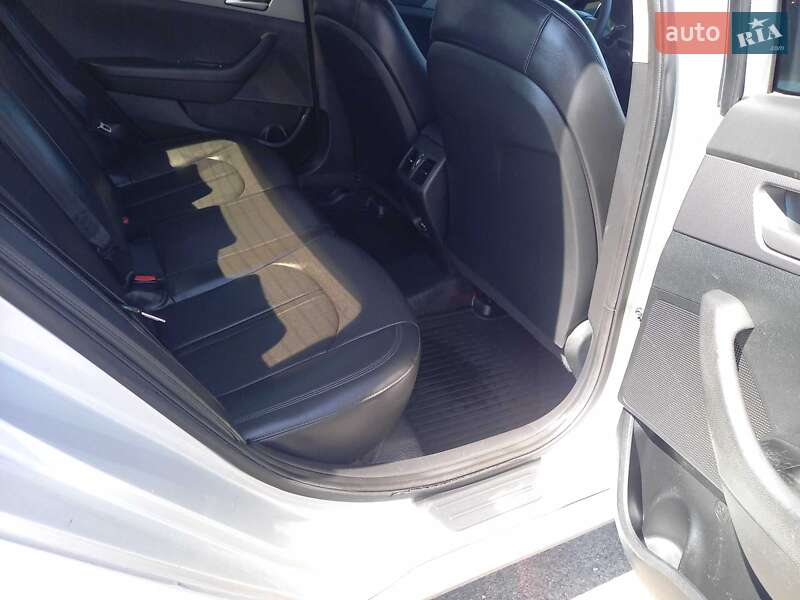 Седан Hyundai Sonata 2015 в Черкассах