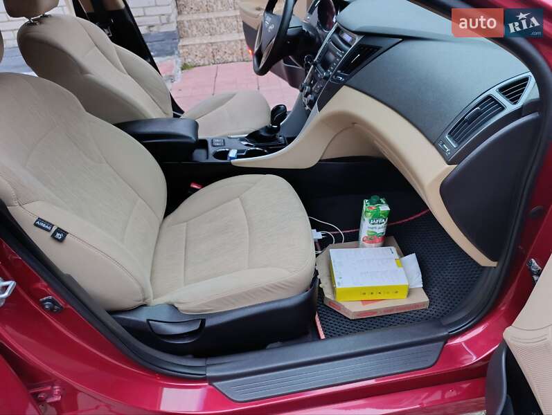 Седан Hyundai Sonata 2014 в Киеве