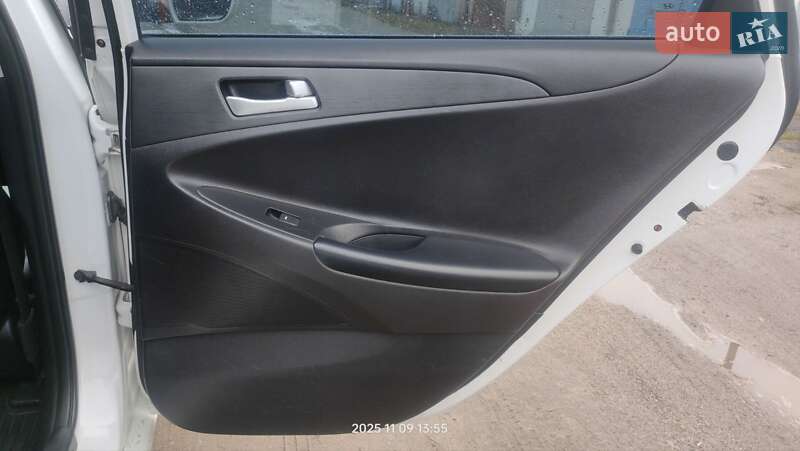Седан Hyundai Sonata 2013 в Нетешине фото 22 Седан Hyundai Sonata 2013 в Нетешине