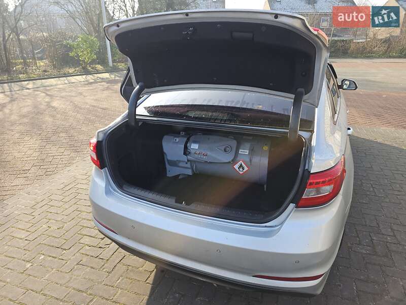 Седан Hyundai Sonata 2016 в Днепре фото 8 Седан Hyundai Sonata 2016 в Днепре