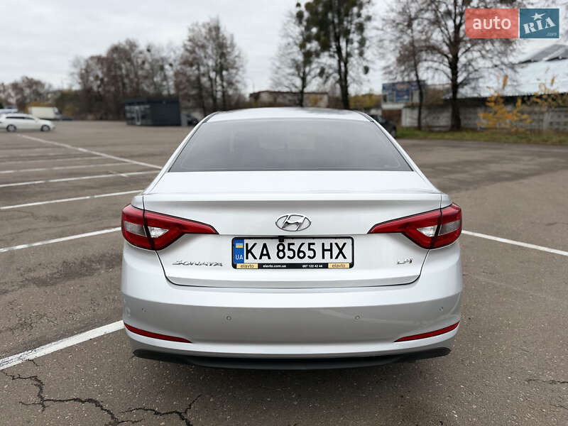 Седан Hyundai Sonata 2016 в Ровно