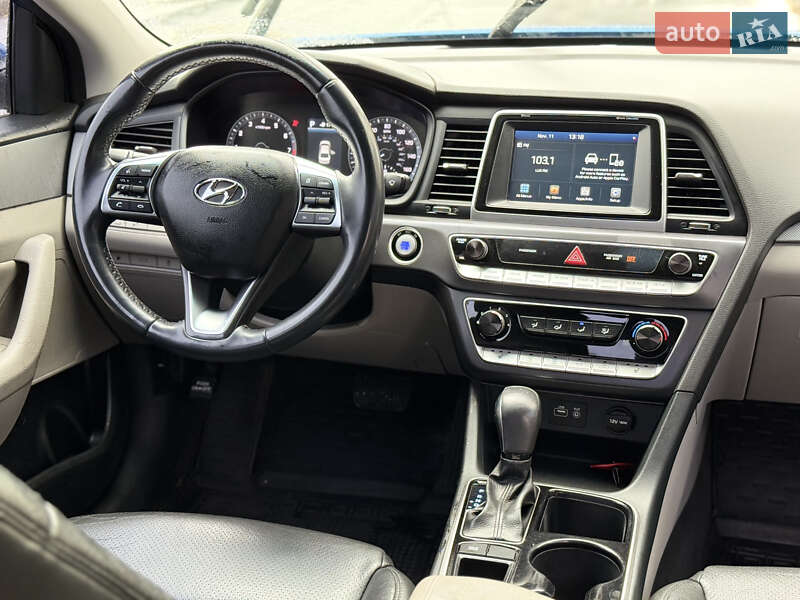 Седан Hyundai Sonata 2017 в Киеве