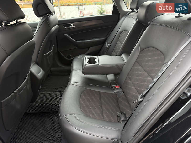 Седан Hyundai Sonata 2016 в Одессе