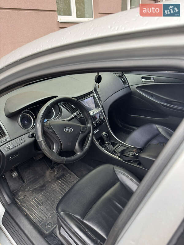 Седан Hyundai Sonata 2013 в Ирпене