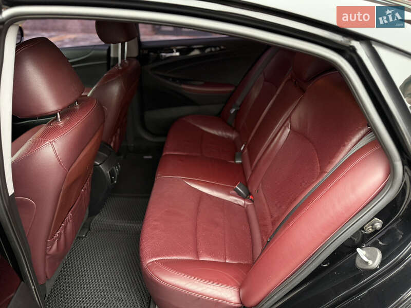 Седан Hyundai Sonata 2012 в Полтаве