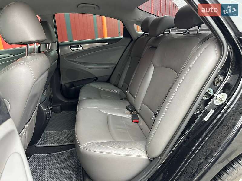 Седан Hyundai Sonata 2013 в Киеве