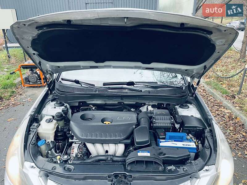 Седан Hyundai Sonata 2013 в Киеве