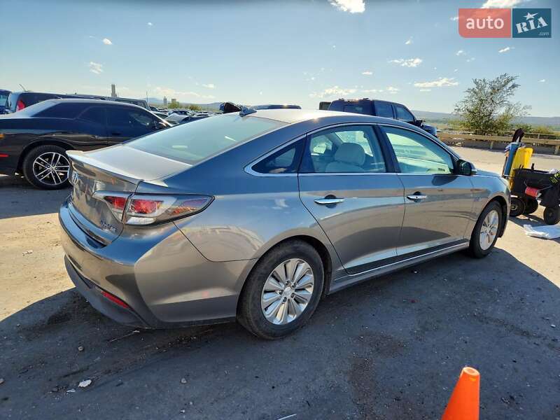 Седан Hyundai Sonata 2017 в Черновцах