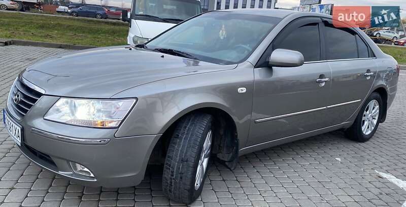Седан Hyundai Sonata 2008 в Львове