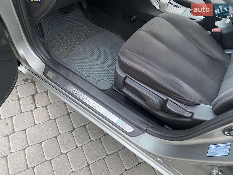 Седан Hyundai Sonata 2008 в Львове