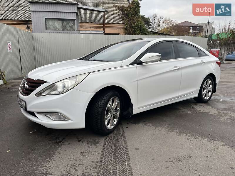 Седан Hyundai Sonata 2014 в Киеве