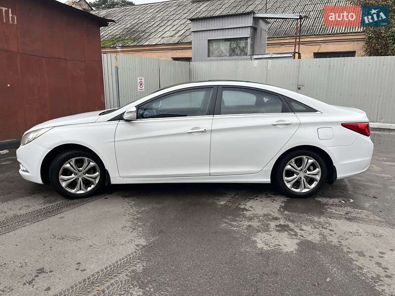 Седан Hyundai Sonata 2014 в Киеве