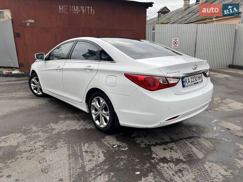 Седан Hyundai Sonata 2014 в Киеве