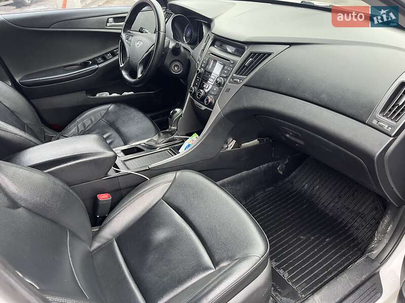 Седан Hyundai Sonata 2014 в Киеве