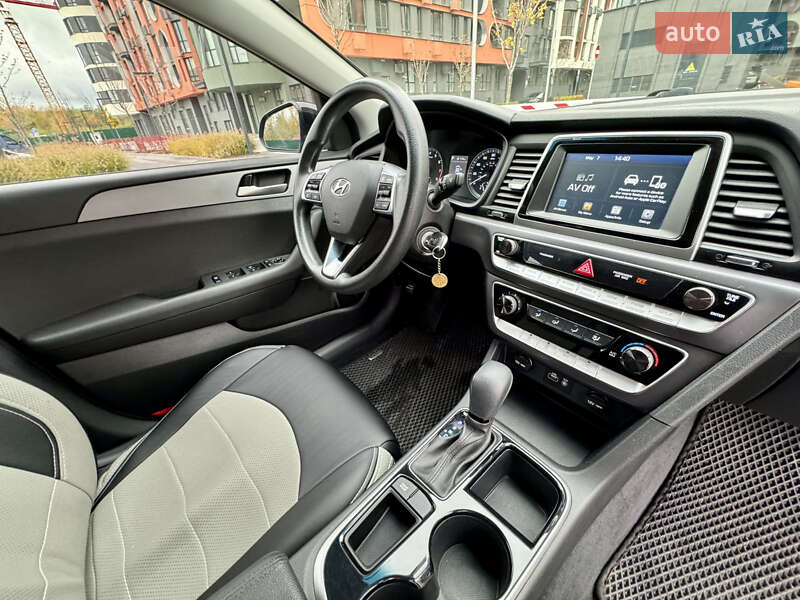 Седан Hyundai Sonata 2018 в Киеве