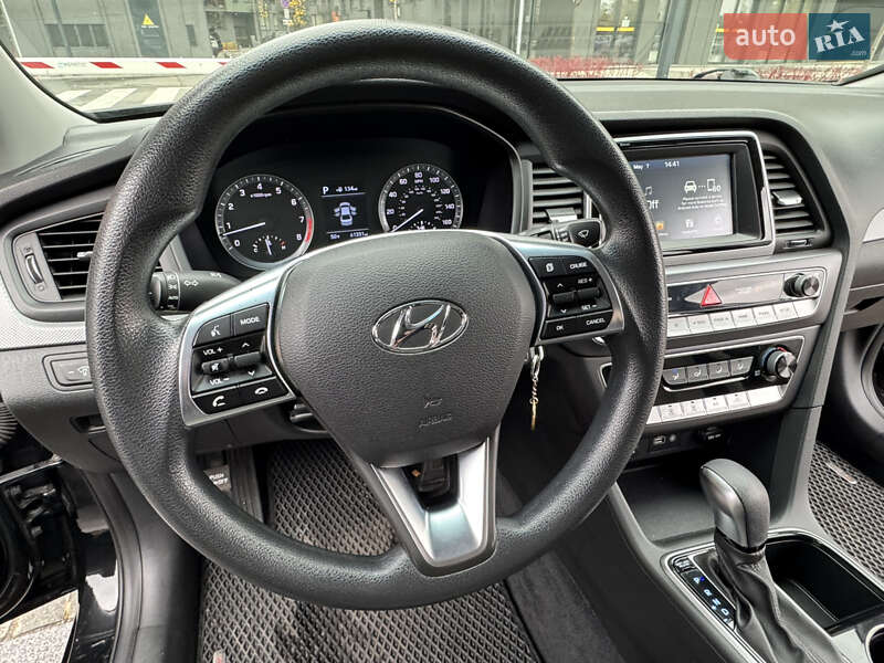 Седан Hyundai Sonata 2018 в Киеве
