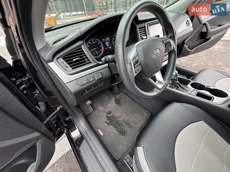 Седан Hyundai Sonata 2018 в Киеве