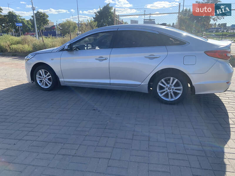 Седан Hyundai Sonata 2016 в Киеве