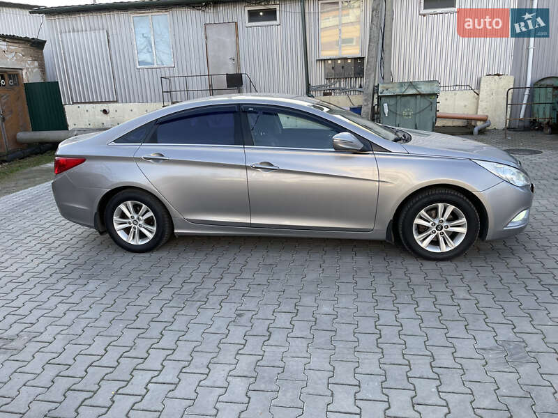Седан Hyundai Sonata 2011 в Радомышле