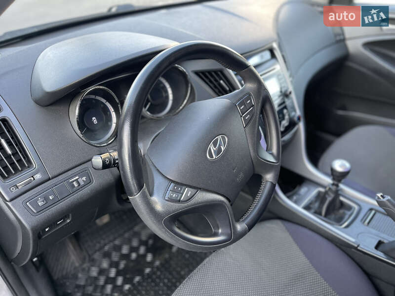 Седан Hyundai Sonata 2011 в Радомышле