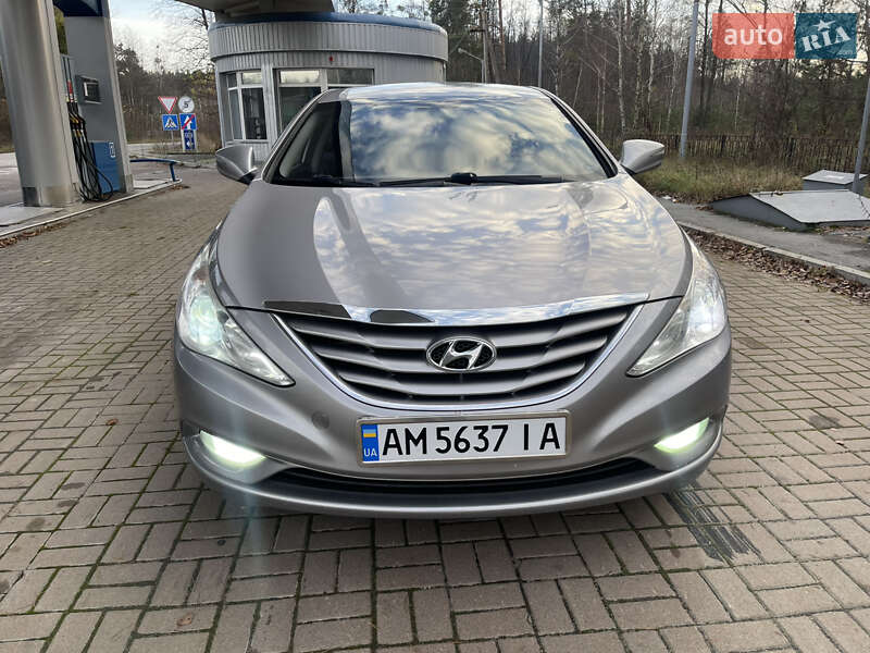 Седан Hyundai Sonata 2011 в Радомышле