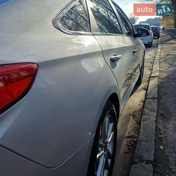 Седан Hyundai Sonata 2016 в Львове