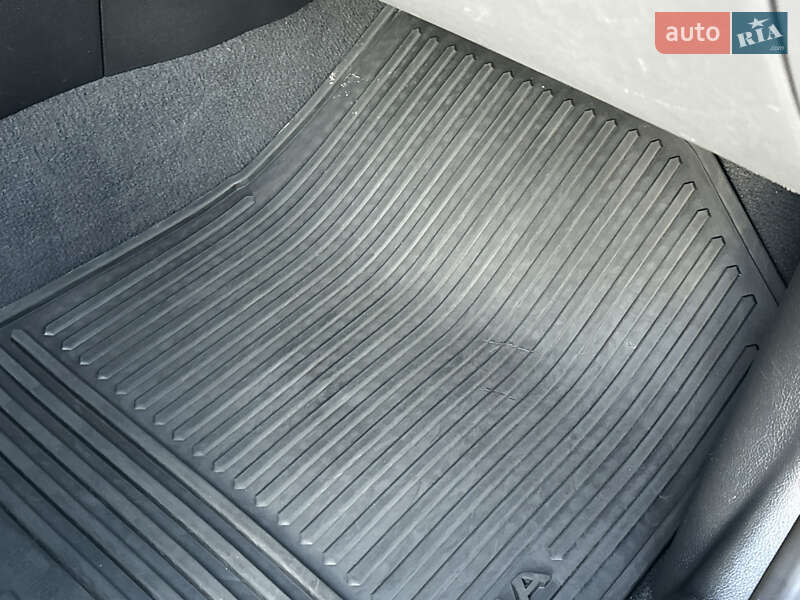 Седан Hyundai Sonata 2013 в Одессе фото 50 Седан Hyundai Sonata 2013 в Одессе