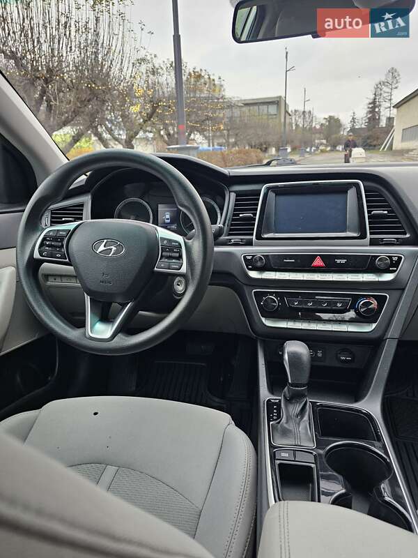 Седан Hyundai Sonata 2018 в Киеве фото 23 Седан Hyundai Sonata 2018 в Киеве