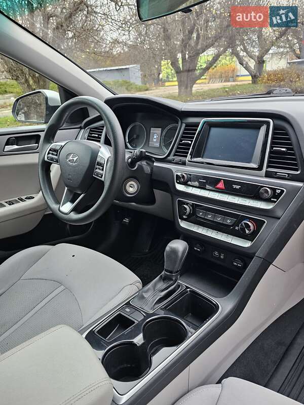 Седан Hyundai Sonata 2018 в Киеве фото 29 Седан Hyundai Sonata 2018 в Киеве
